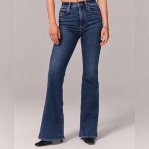 Abercrombie & Fitch Ultra High Rise Stretch Flare Jeans - Size 30/10